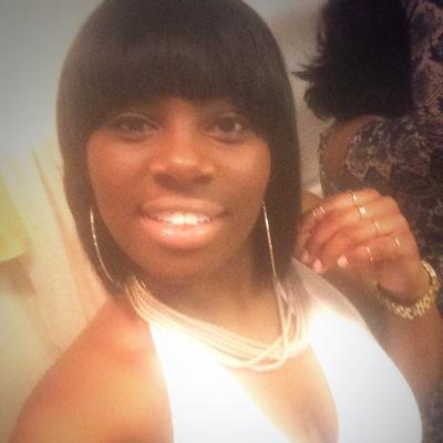 UhDozenRoses_'s profile picture. 