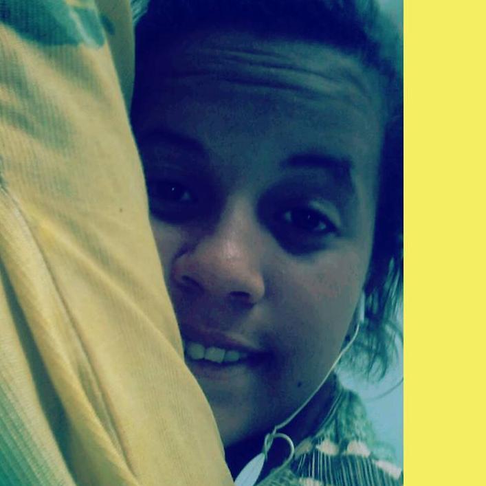 Quando se ama não é preciso entender o que se passa lá fora, pois tudo passa a acontecer dentro de nós. 3 ♥