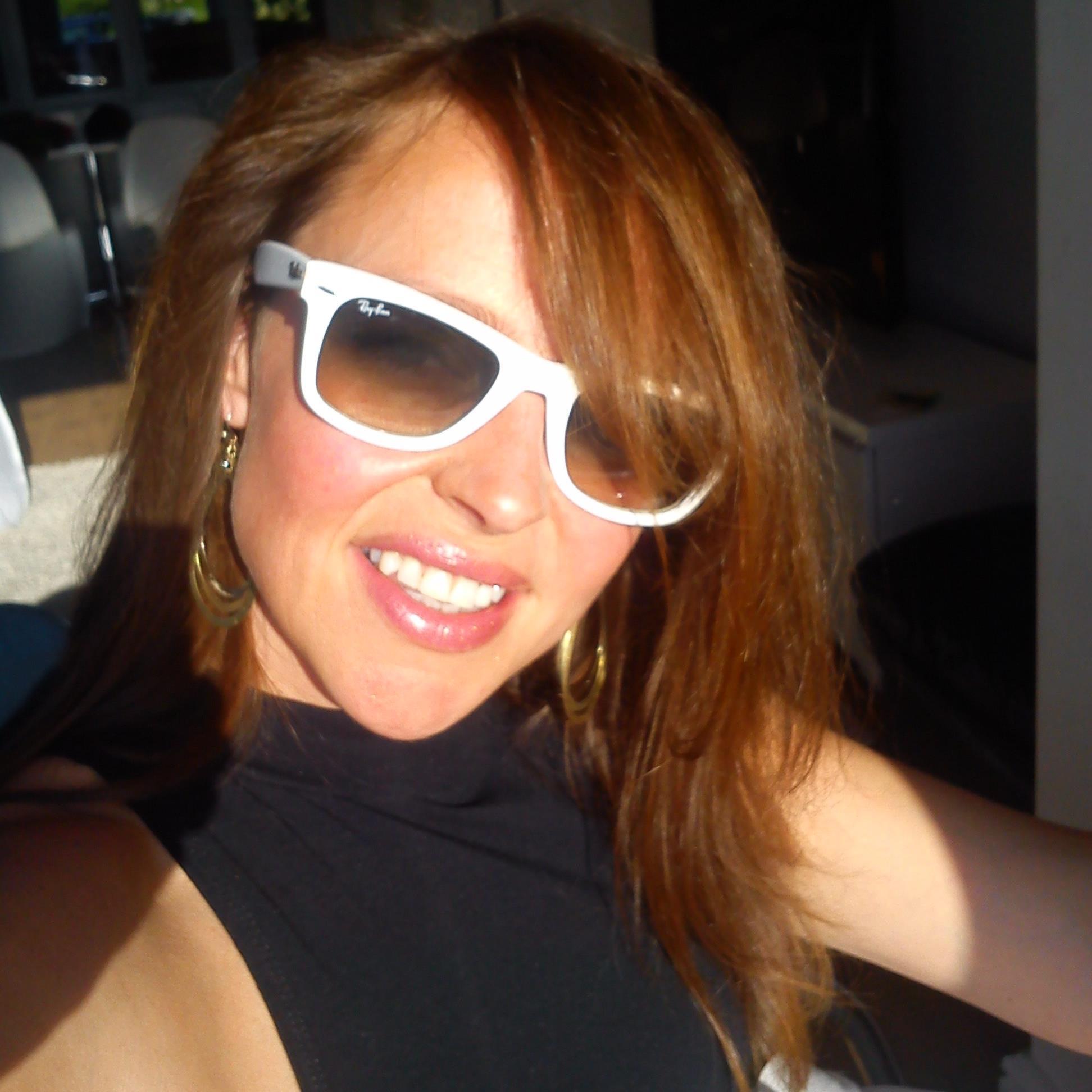 Danhellgirl's profile picture. Live, love, laugh, be happy and sleep when you're dead! Get up and workout.