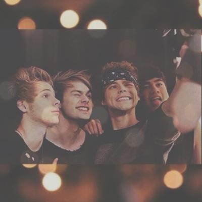help @darksoulhemmo win this please !