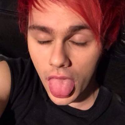 hi cutie, go follow @deepthroatmuke and ask for a follow back