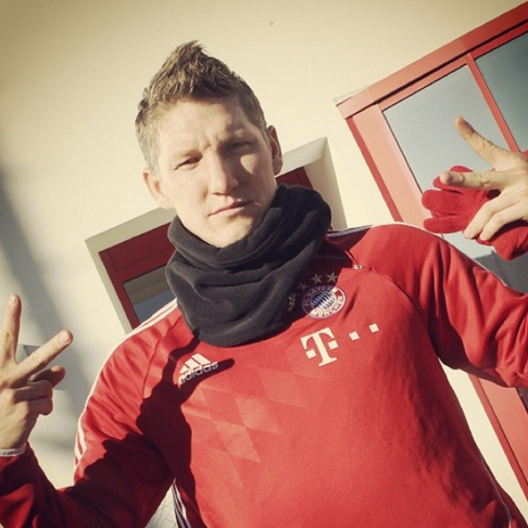 vvipofbb's profile picture. Muse | Die Nationalmannschaft | FC Bayern München | Anime | K-Pop -2012.10.13-