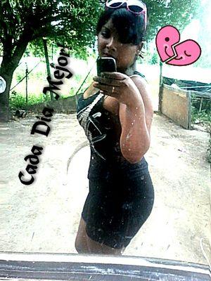soy Fernanda Zamorano tengo 18 años y e gusta hacer much@s amig@s!! ♡♥