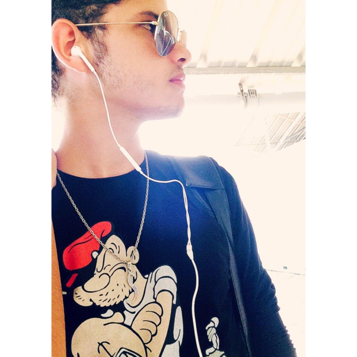 Mesmo estando longe estarei perto. Te amo