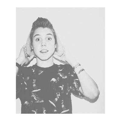 Can you follow @sebiftirwin for me please? Thank you cutie ❤❤