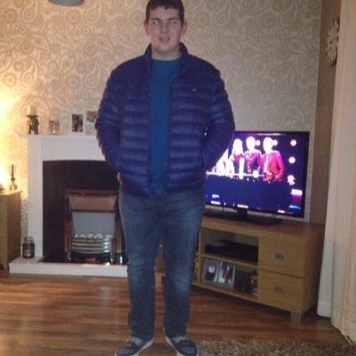 ice hockey player,beer drinker, kebab lover abd a full time widnesian