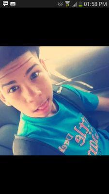 derekyoutuber's profile picture. 