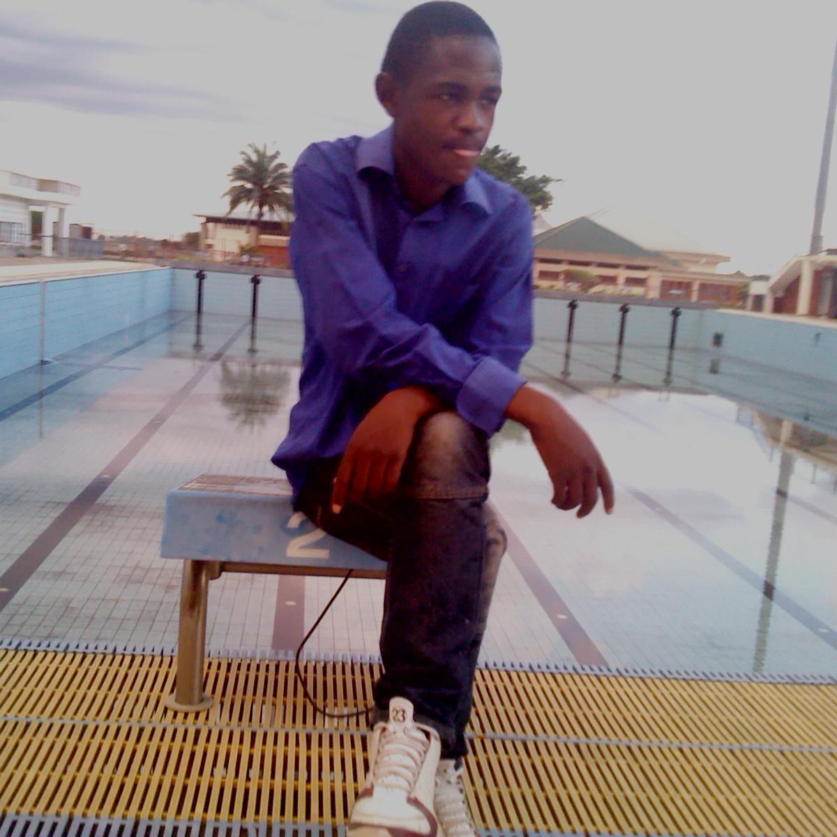 rsolomon8's profile picture. Think twice, Electrical Engineering, https://t.co/ExOdP3z4td ,