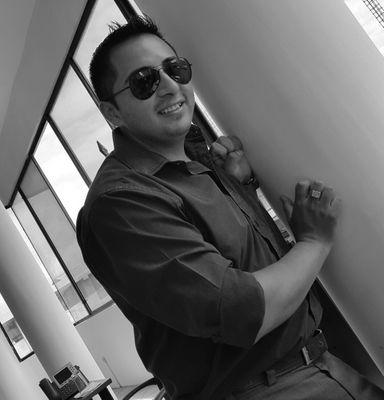 ab_cristianb's profile picture. Abogado, Magister en Derecho Constitucional, Emprendedor, Aficionado del MTB.