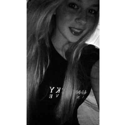 dreamgirlynn's profile picture. 