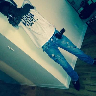iG : @stuntboyflee #AllIKnoISMoneyICantGetEnough