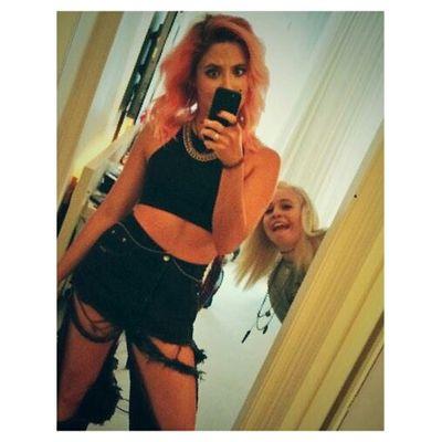 Hey im CeCe, i like kittens! they are adorable! Im 16 and yeah.
