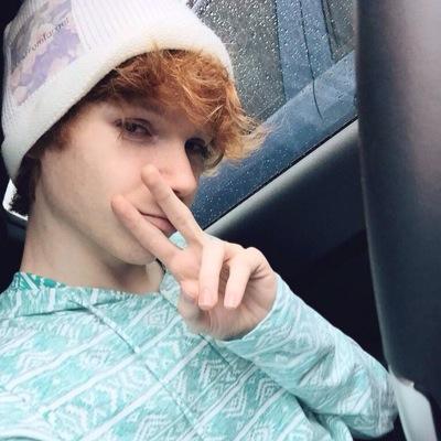 hey it's @xcinnamoniall and you should follow my main!!!