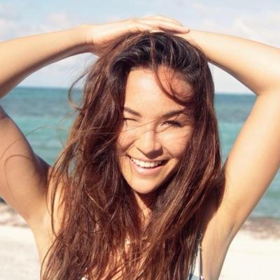 Only page supporting the beautiful & talented @GemmaPranita. Actress, musician, photographer, blogger. Living the dream traveling the world.