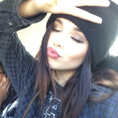 a free follow for you, please follow @imurderedmarta for me? otherwise ill unfollow.. thank you:)