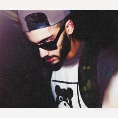Aye im Zayn // Bi