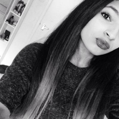 Fourteen//UK//YouTuber//Blogger