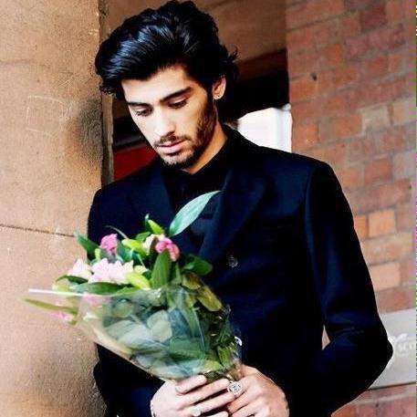 GO FOLLOW @iamgirlofharry PLEASE
