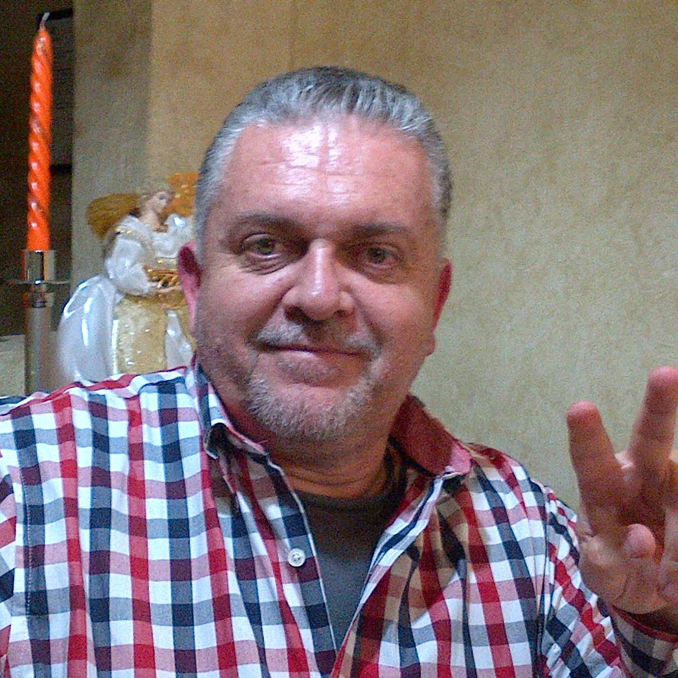 Asesor de Seguros y Servicios Financieros. Con mas de 30 años de experiencia en; Protección, Salud, Ahorro, Inversión y Administración de Riesgos.