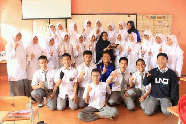 We Are UNO science paragon talented and active (28) | With Mr.Norman