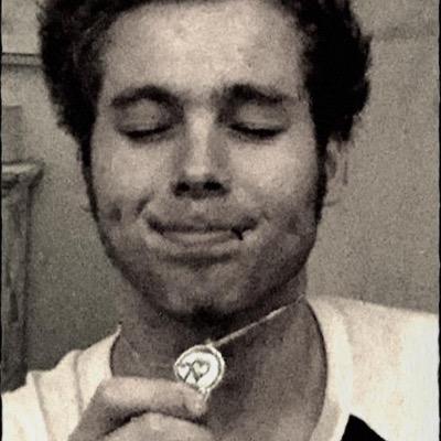 bre is my name!!! 5secs of summaaaa is bæ!!! expecialy luke!!! just turned 11 yrs old! on jan 7th!! jk haha its @aaemoji