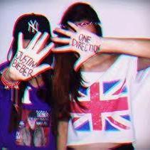Hola soy divertida me gusta la música  jugar futboll y basquet y amo amo amo a @justinbieber y @onedirection