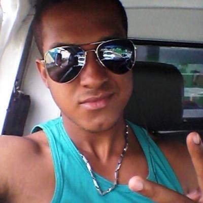 --Sigo quem me segue. quem não me segue bjo e abrass--