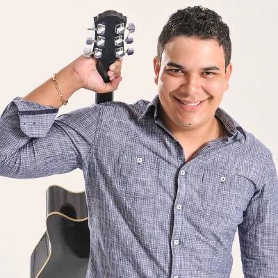 Sou Músico, estou a procura de novas amizades e contatos profissionais!