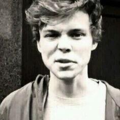 I followed you because you're perfect have a lovely day :)