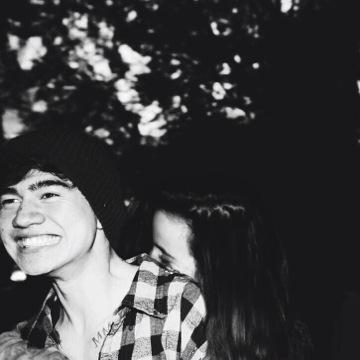 skylumfanpage's profile picture. 