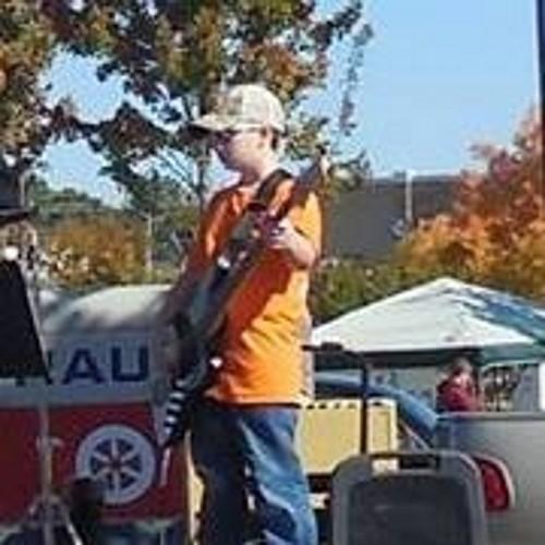 I'm 13. I play bass in school band. I also play guitar for fun. ⚾Atlanta Braves⚾Milwaukee Brewers⚾ I love the GEORGIA BULLDOGS I'm THE bass player