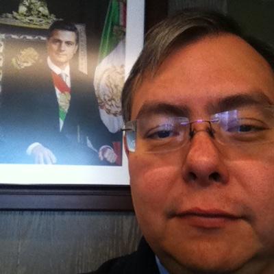 Notario Suplente adscrito a la Notaria 105.