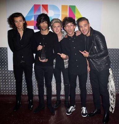 hi.I'm Amanda i love One Direction I'm a Directioner since 2011 I'm 14 and I'm going to go see 1D next year 20-2-2015
