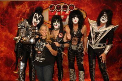 minxyrockerchic's profile picture. Groovy chick who loves my family, the Philadelphia Eagles, and heavy metal