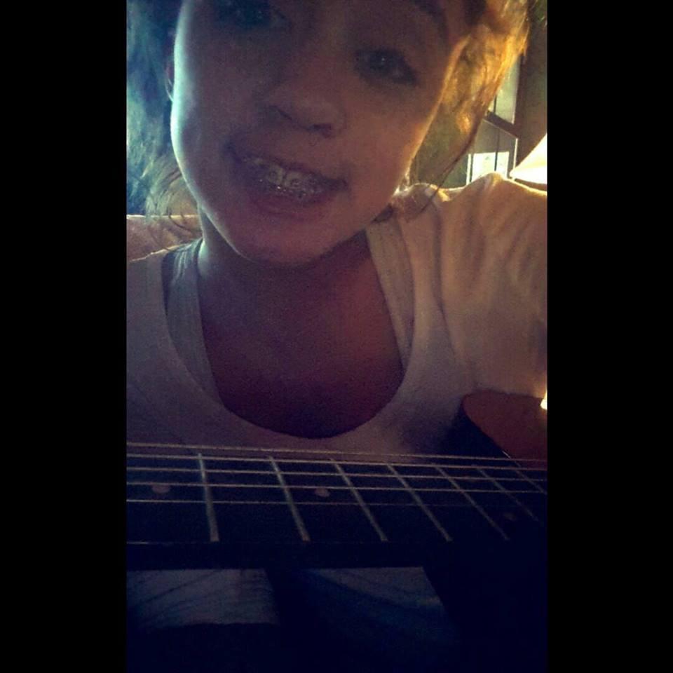follow my new account @kendrasandersyo