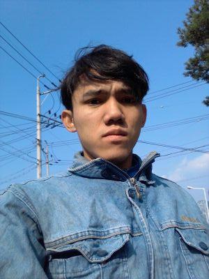 sang editing video yg optimis humoris berkharismatik dan sukses dalam berkarir 'STUDIO EDITING (LUMIERA)/SUKSES/.LOVE KINGSS7777 UP THO DATE MY BROTHERS