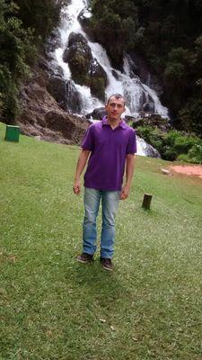 busco novia  entre 23  a 29 años mi washap 3147937788