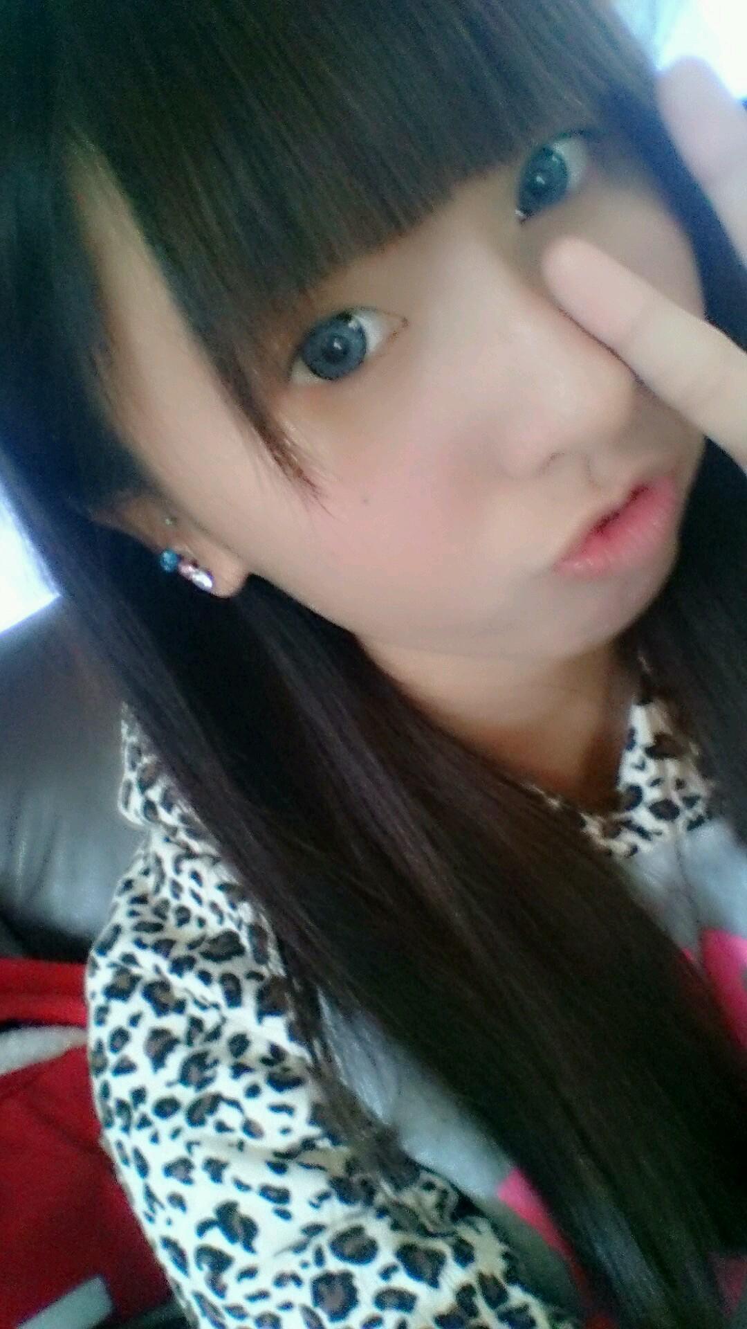 我喜歡音樂 喜歡表演 喜歡表達我愛的 ✌   為了夢想我毫不猶豫 我堅持執著 ✨  我愛我的藝術 我愛我的夢想