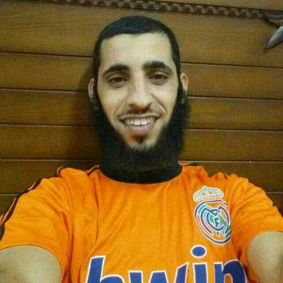‏‏‏أحب الكثير وأثق بالقليل ولا أكره أحد