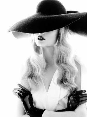 single_twenties's profile picture. I am a single twentysomething with a horrible dating life trying to figure out my love and professional life