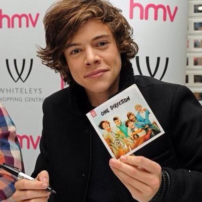 DONT FOLLOW THIS ACCOUNT follow @serafinag7 xx(: