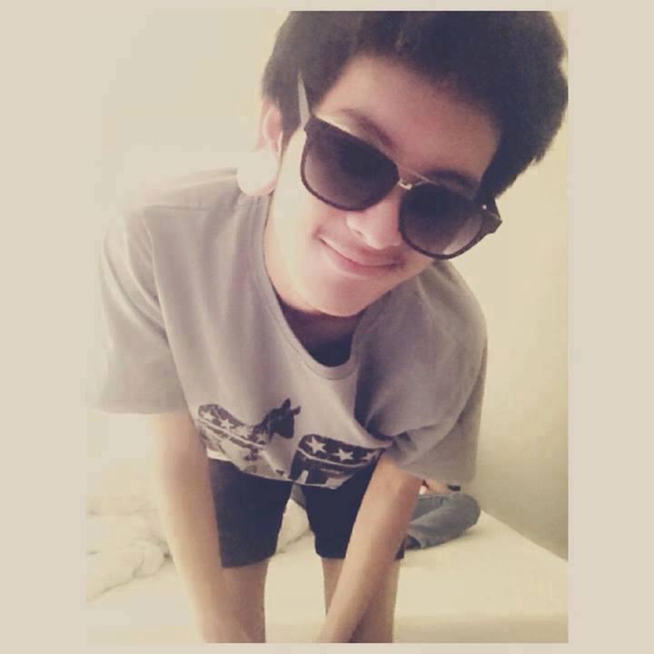 jonayugo's profile picture. A moth of smiley disposition. Unrepentant Stanford/Colts fan. I go by PowerO on that silly SBNation website. Not as creepy as my profile picture suggests.