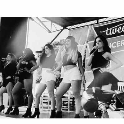 HelpingHarmoniz's profile picture. Hey! ❤️ I'm here trying to support you guys on your journey to get the follow from the girls! I will be active! and please put me on notifications(: