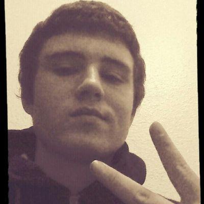 im a country boy at heart i love to hunt,fish,and mud and id rather live in the woods than a house sooo yea follow me if your country