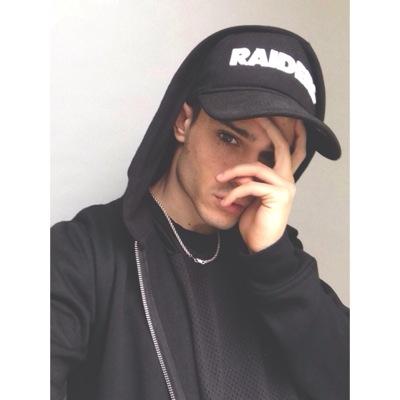 the only heaven i'll be sent to,    

 
 
 

 
  

is when i'm alone with you.