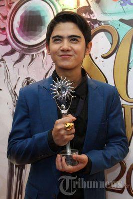Hi! This official account Fanbase Alicious PondokGede, Bekasi♥ Resmi Followed Mentioned by? CekFav! CP? bbm 7E71AE9B/ Line vitavidiynt