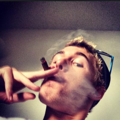 naturesteez's profile picture. mountain side chillin