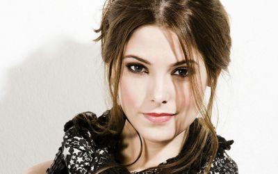 BadGirlHooper's profile picture. It's the good girls who keep the diaries; the bad girls never have time.
[RP] [MV] [Bi]