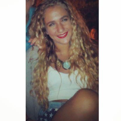 Modelo // No dejes que nadie ni nada te deje caer ~ Vive tu vida como vives tu sueños. ELLAS SON LO MEJOR QUE TENGO ♥