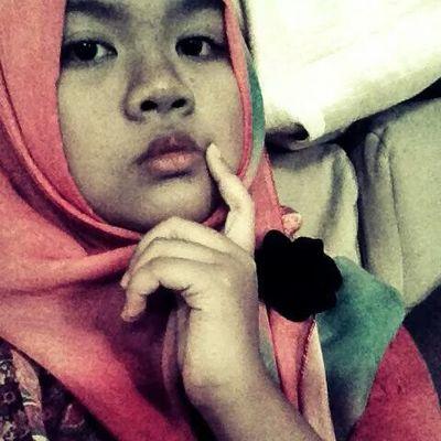 athirah_thir22's profile picture. dont judge me before you truly know me.who I am and who am I.